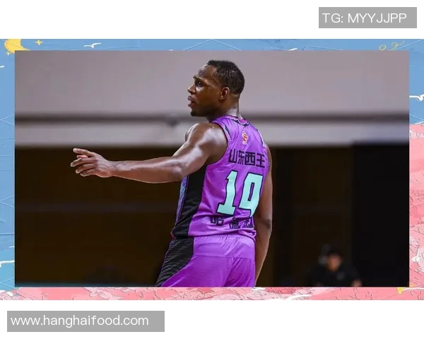 哈德森的传奇之路：从篮球场到人生巅峰的奋斗故事